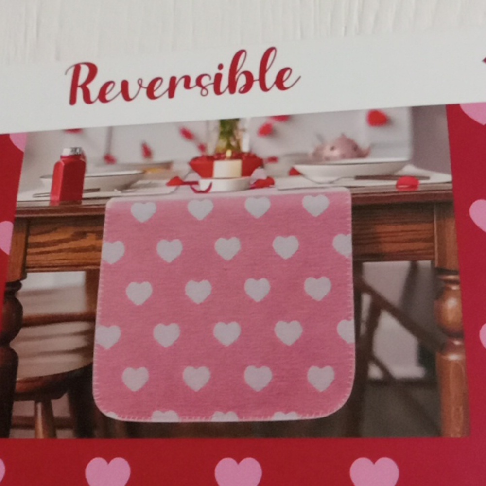 Pink Heart Patterned Table Runner 🩷🩷🩷🩷🩷 - Picture 3 of 6